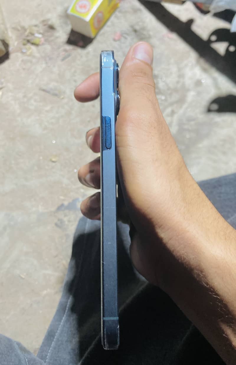 Apple iPhone 12 Pro Max 2