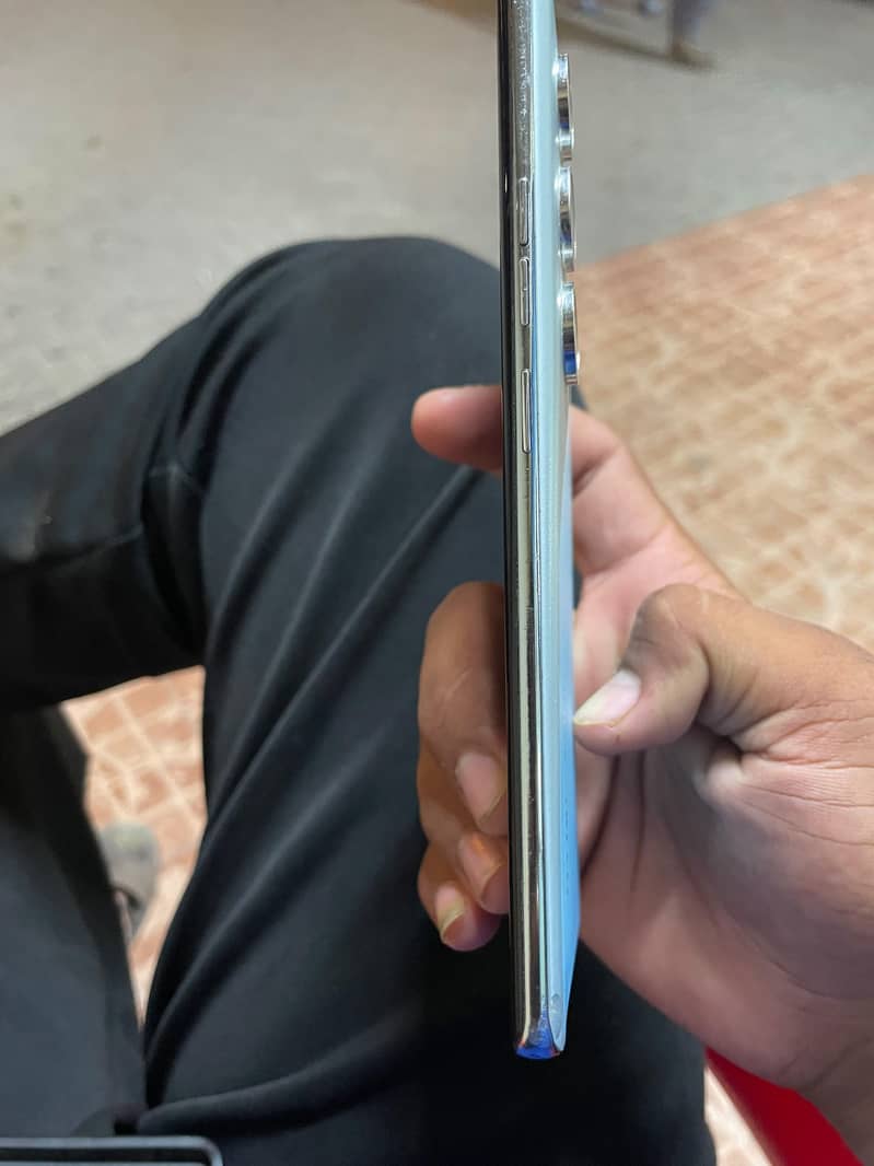 Tecno CAMON 40 Pro 1