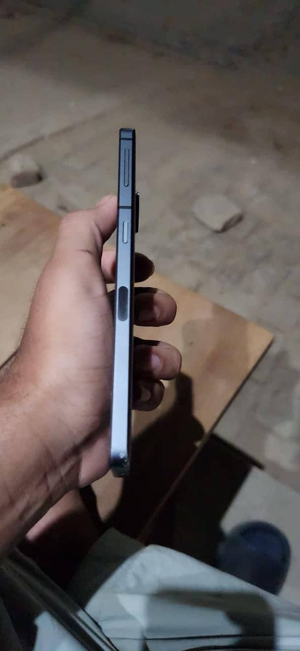 Sharp Aquos Sense7 3