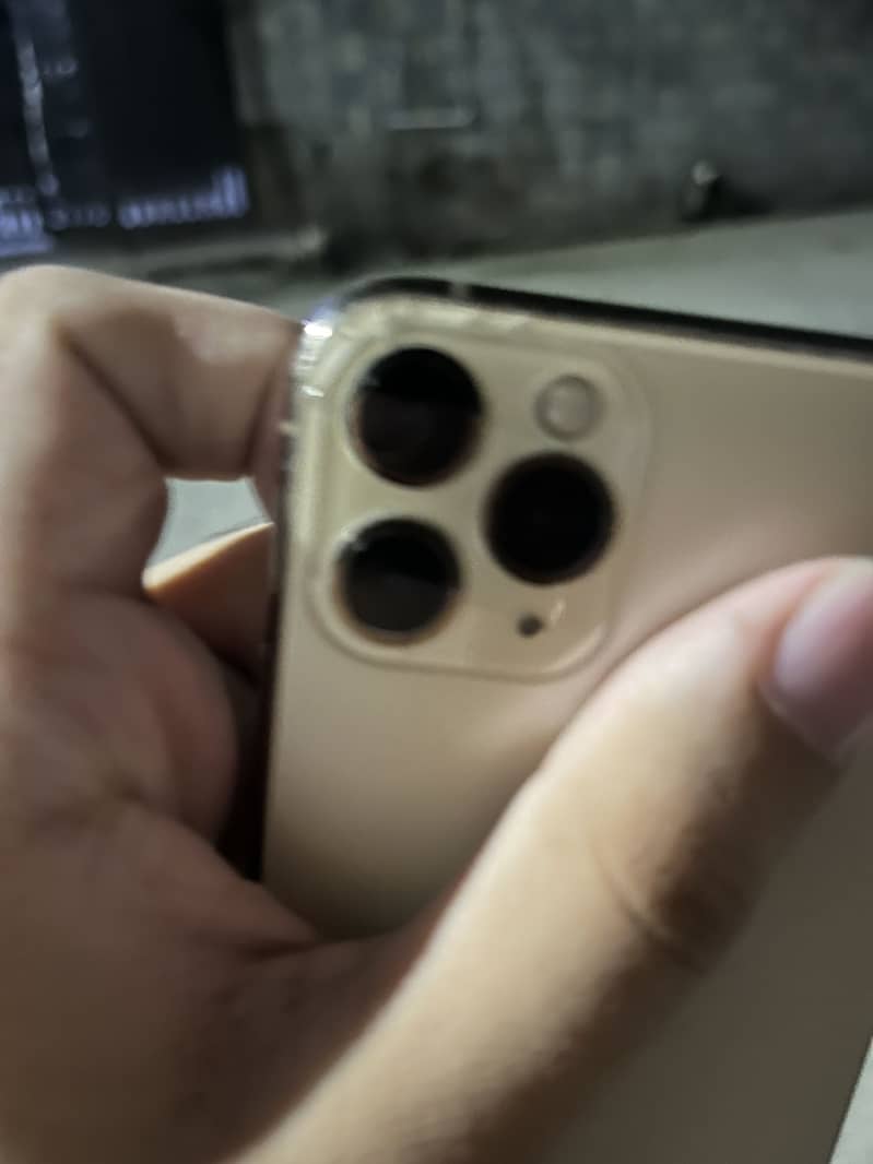 Apple iPhone 11 Pro 0