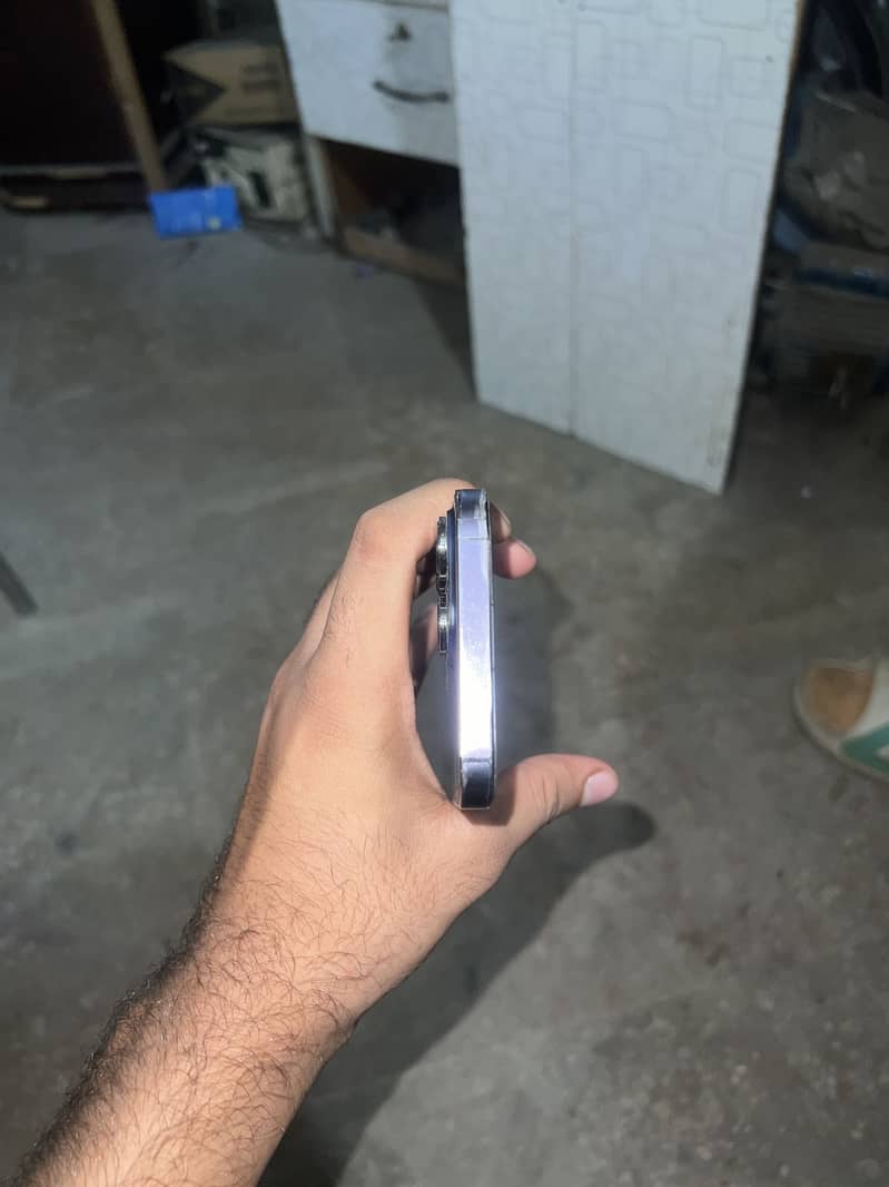 Apple iPhone 14 Pro Max 3
