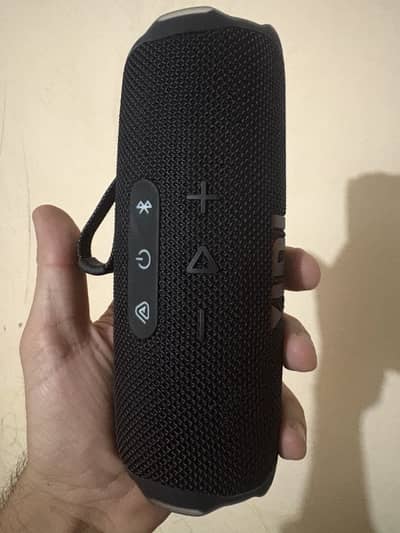 JBL FLIP 7 Bluetooth Speakers