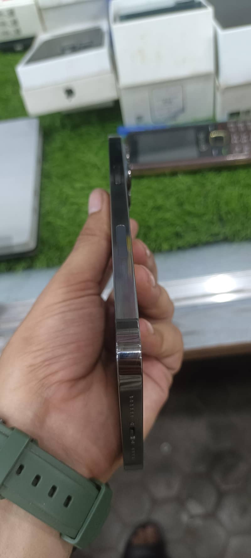Apple iPhone 13 Pro Max 3