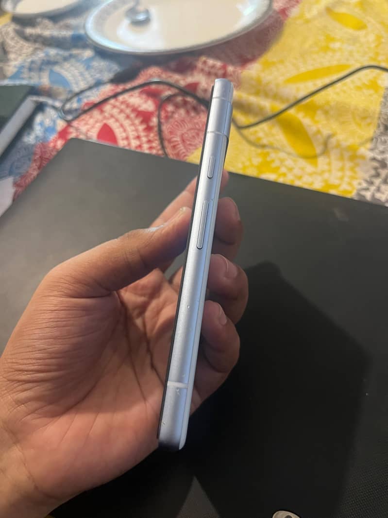 Google Pixel 7a 4
