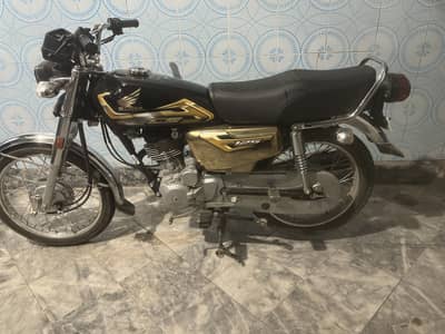 CG 125 special edition sell bike brand new condition