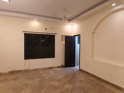1 Kanal Double Unit House 3+3 Beds Facing Park, Mosque And Market For Rent In DHA Phase 4 Block-HH Lahore.