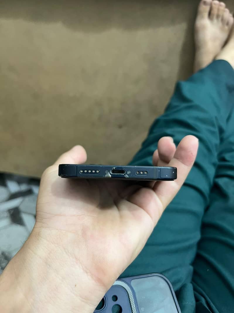 Apple iPhone 12 5
