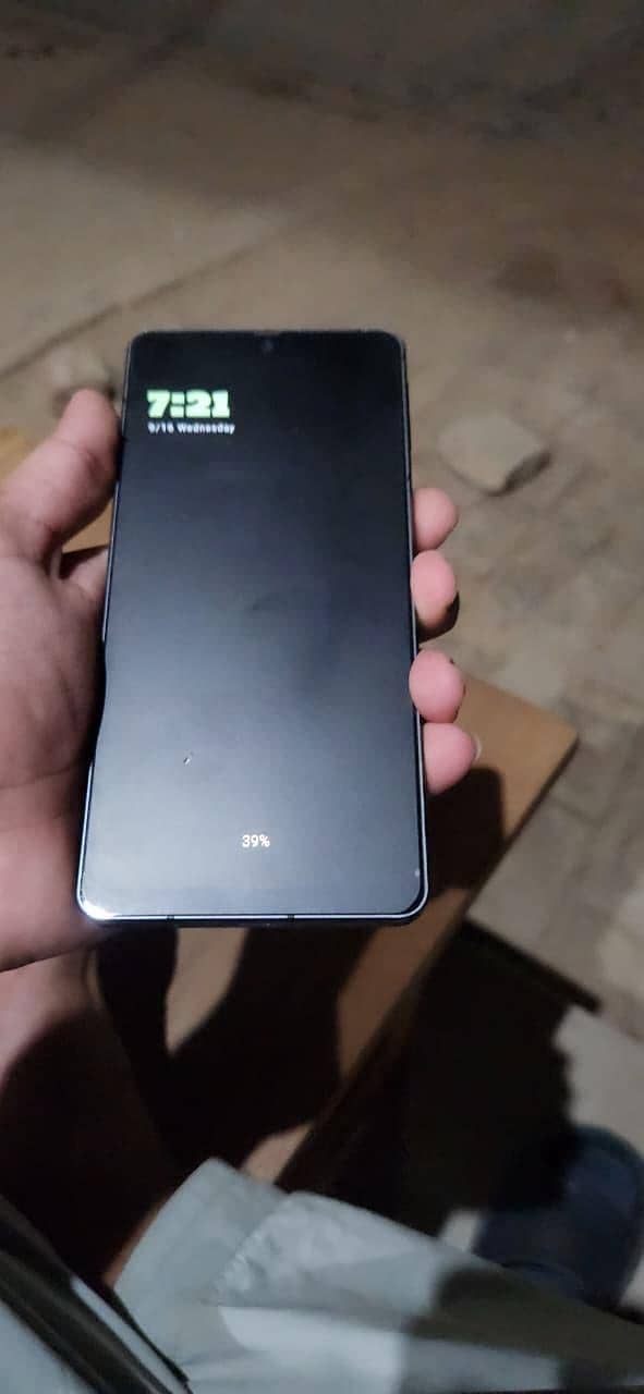 Sharp Aquos Sense7 plus 1