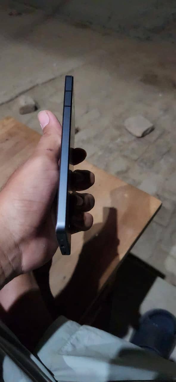Sharp Aquos Sense7 plus 2