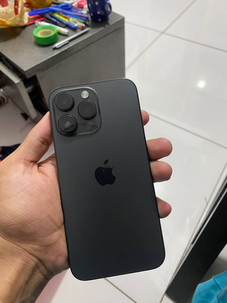 Apple iPhone 14 Pro Max 0