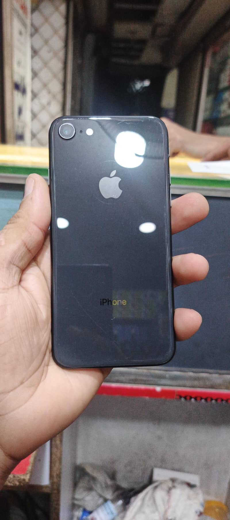 Apple iPhone 8 1