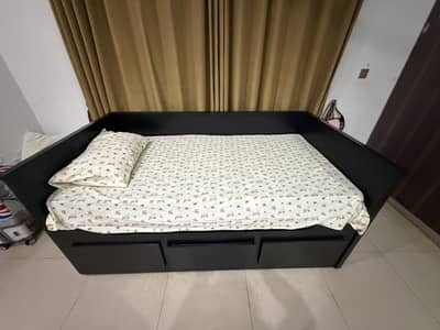 Easy opening double bed