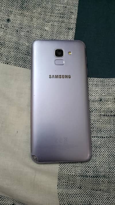 Samsung Mobile J6
