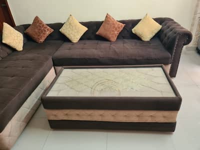Sofa set with canter table