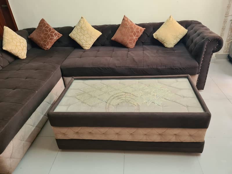 Sofa set with canter table 0
