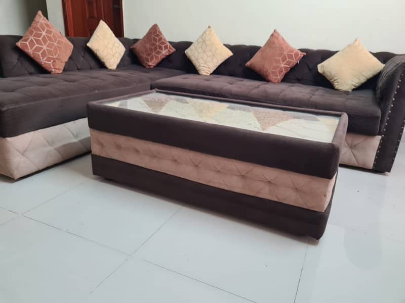 Sofa set with canter table 1