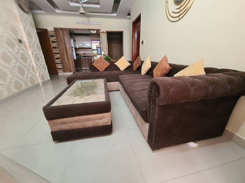 Sofa set with canter table 3