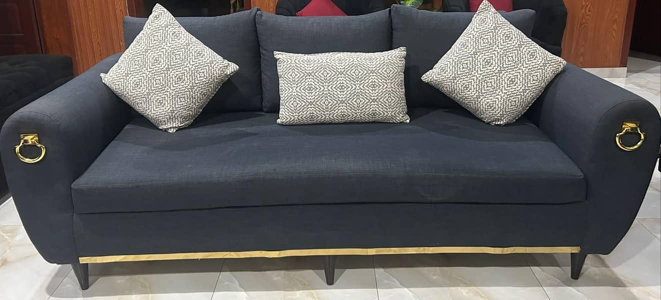 selling Sofa Set 0