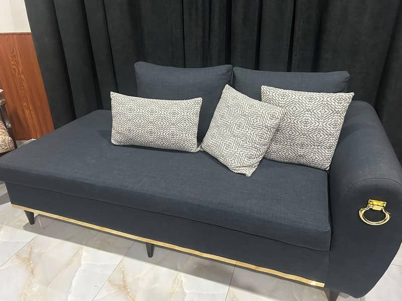 selling Sofa Set 4