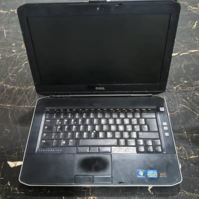 Dell laptop for sale condition aapke samne hai