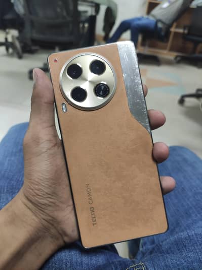 Tecno CAMON 30