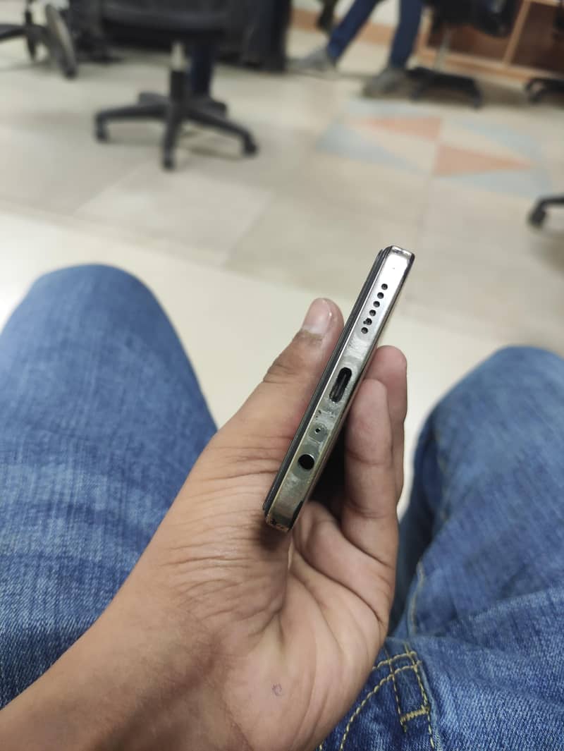 Tecno CAMON 30 1