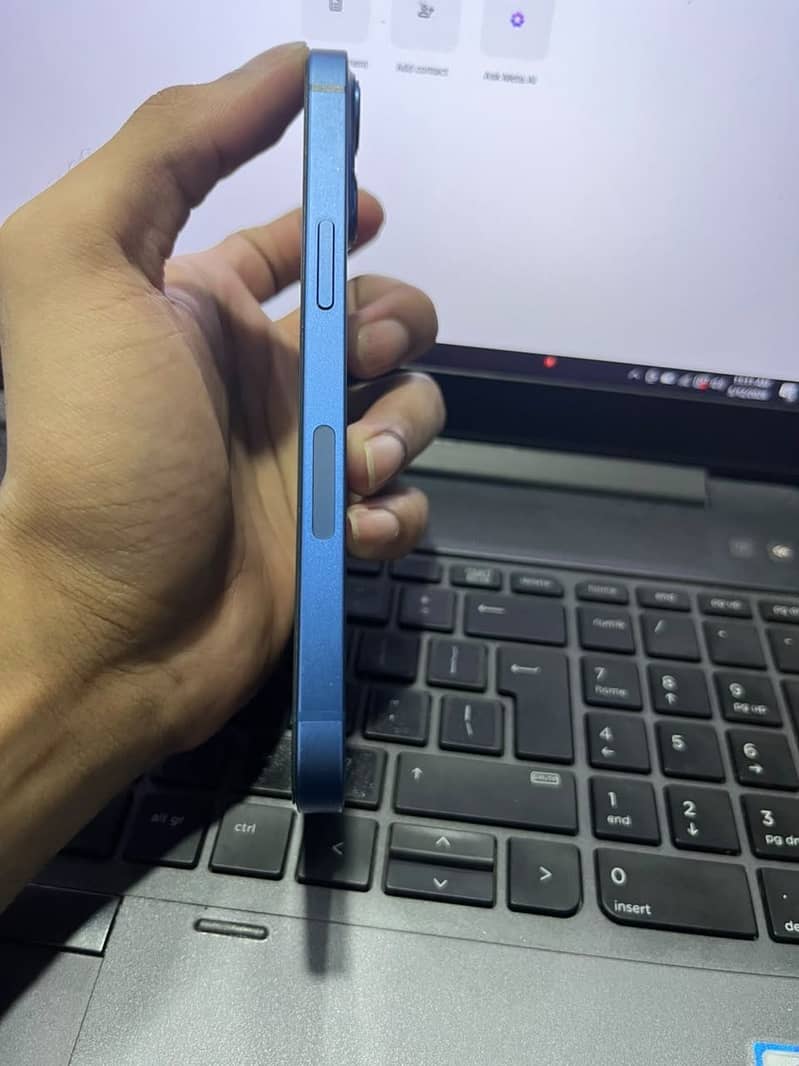 Apple iPhone 13 3