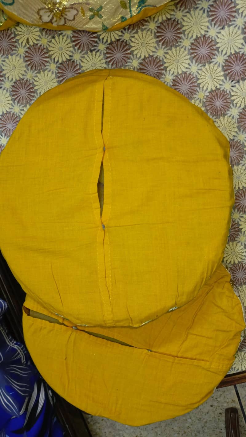 cushions 5