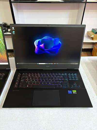 HP OMEN 17 Gaming Laptop | NVIDIA RTX 4060 8GB 140W | Core i7 13th Gen