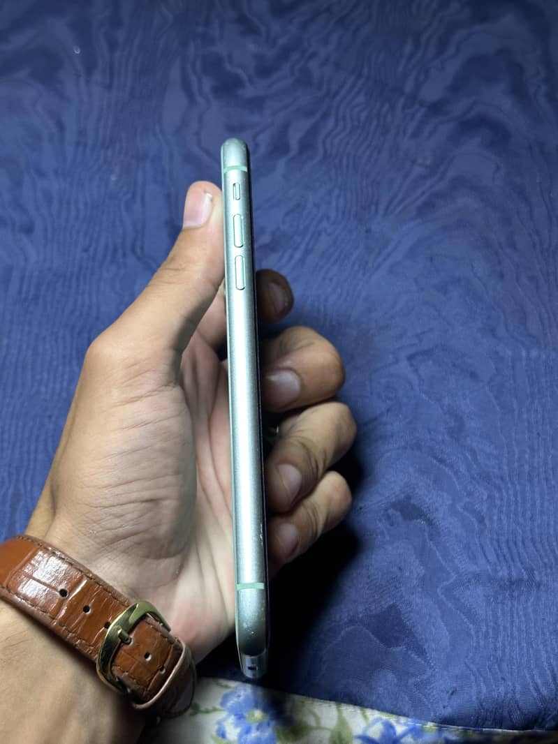 Apple iPhone 11 1