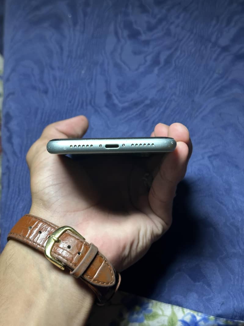Apple iPhone 11 2