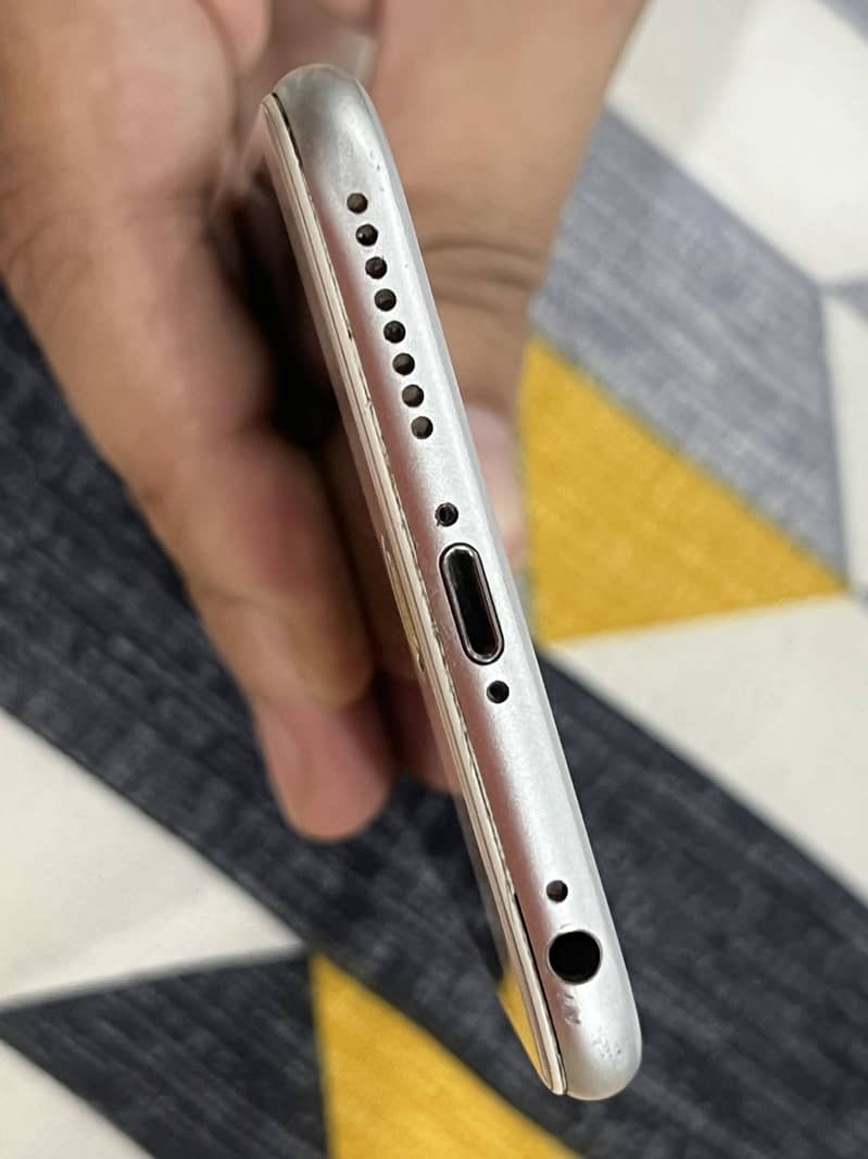 Apple iPhone 6 Plus 4