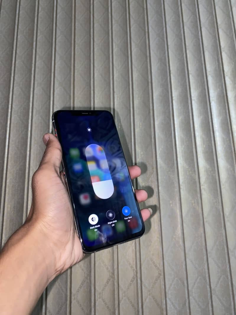 Apple iPhone 11 Pro Max 3