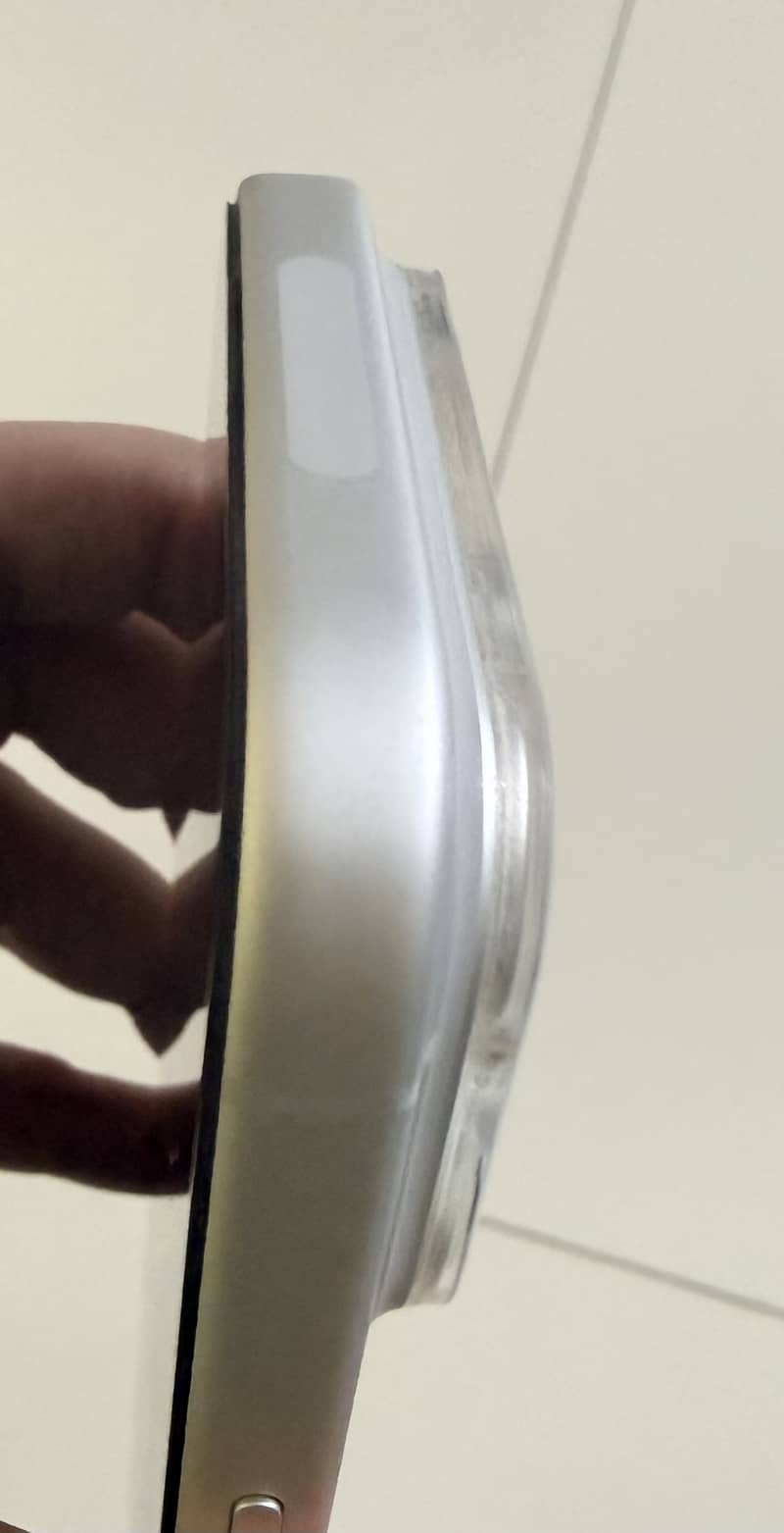 Apple iPhone 17 Pro Max 3