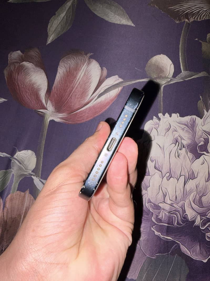 Apple iPhone 15 plus 3