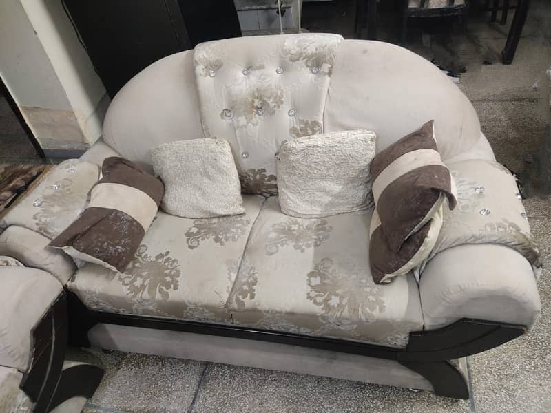 Sofa set 0