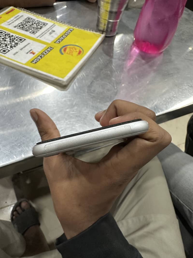 Iphone SE 2020 3