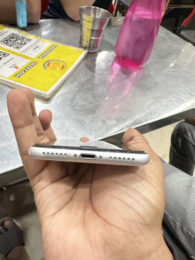 Iphone SE 2020 4