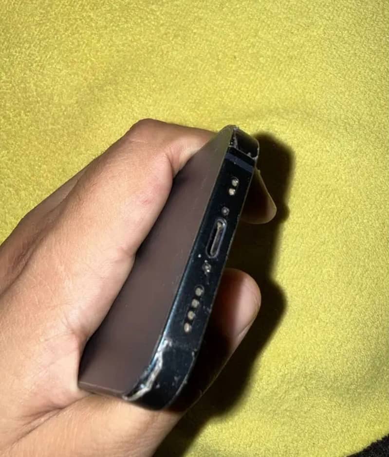 Apple iPhone 13 mini 2
