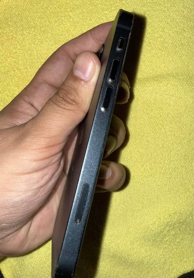 Apple iPhone 13 mini 3