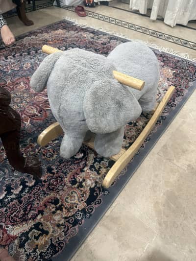Elephant swing