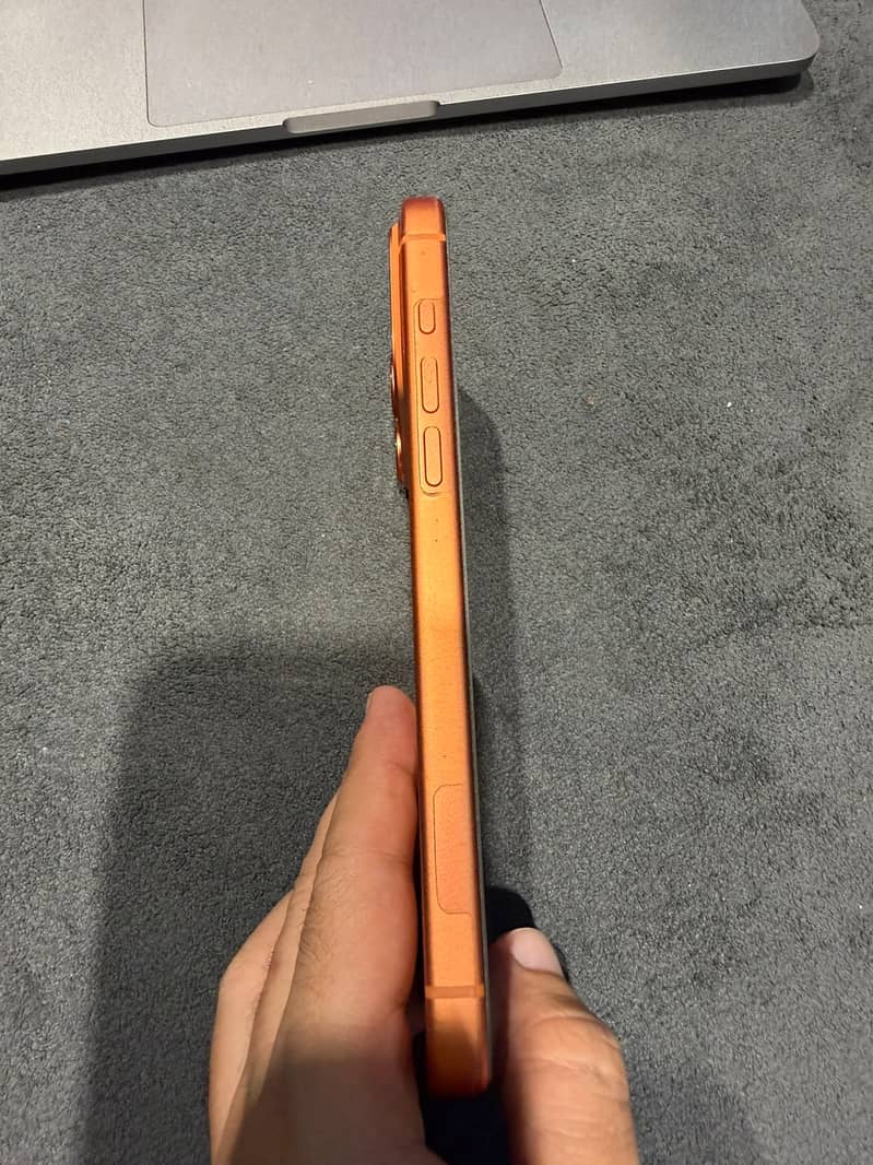Apple iPhone 17 Pro Max 1
