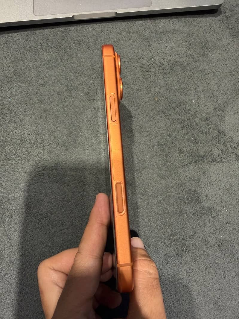 Apple iPhone 17 Pro Max 2