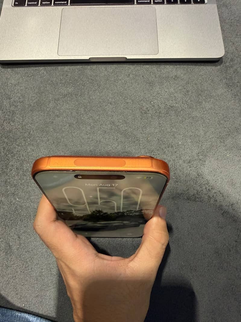 Apple iPhone 17 Pro Max 3