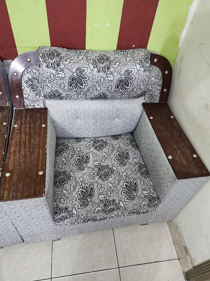 sofa set three two one 3