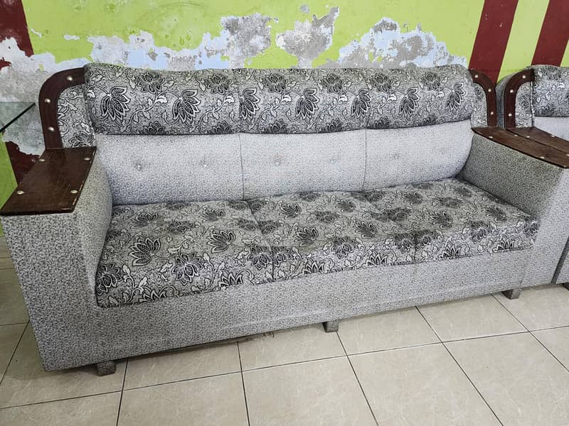 sofa set three two one 5