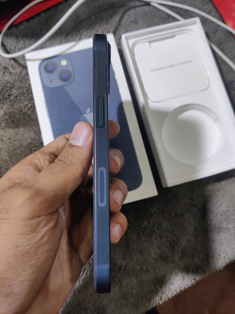 Apple iPhone 13 3