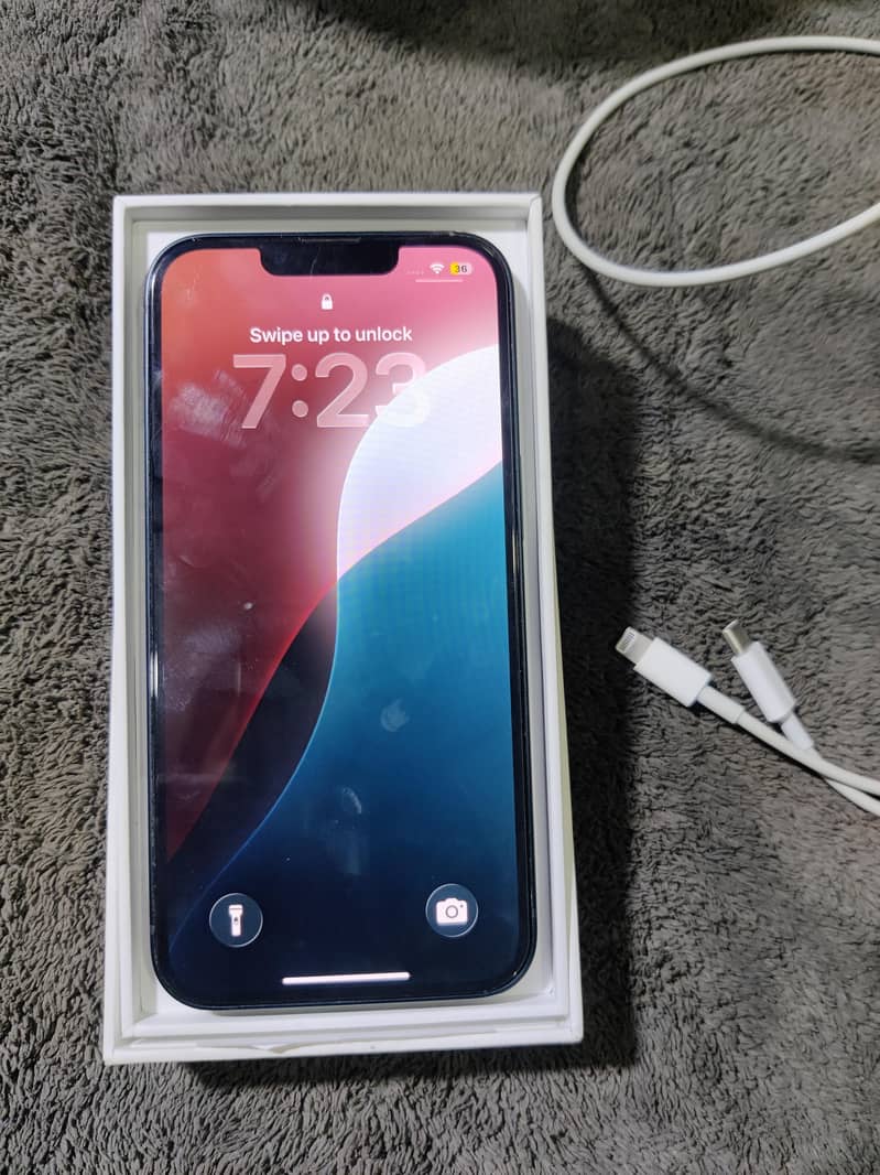 Apple iPhone 13 5
