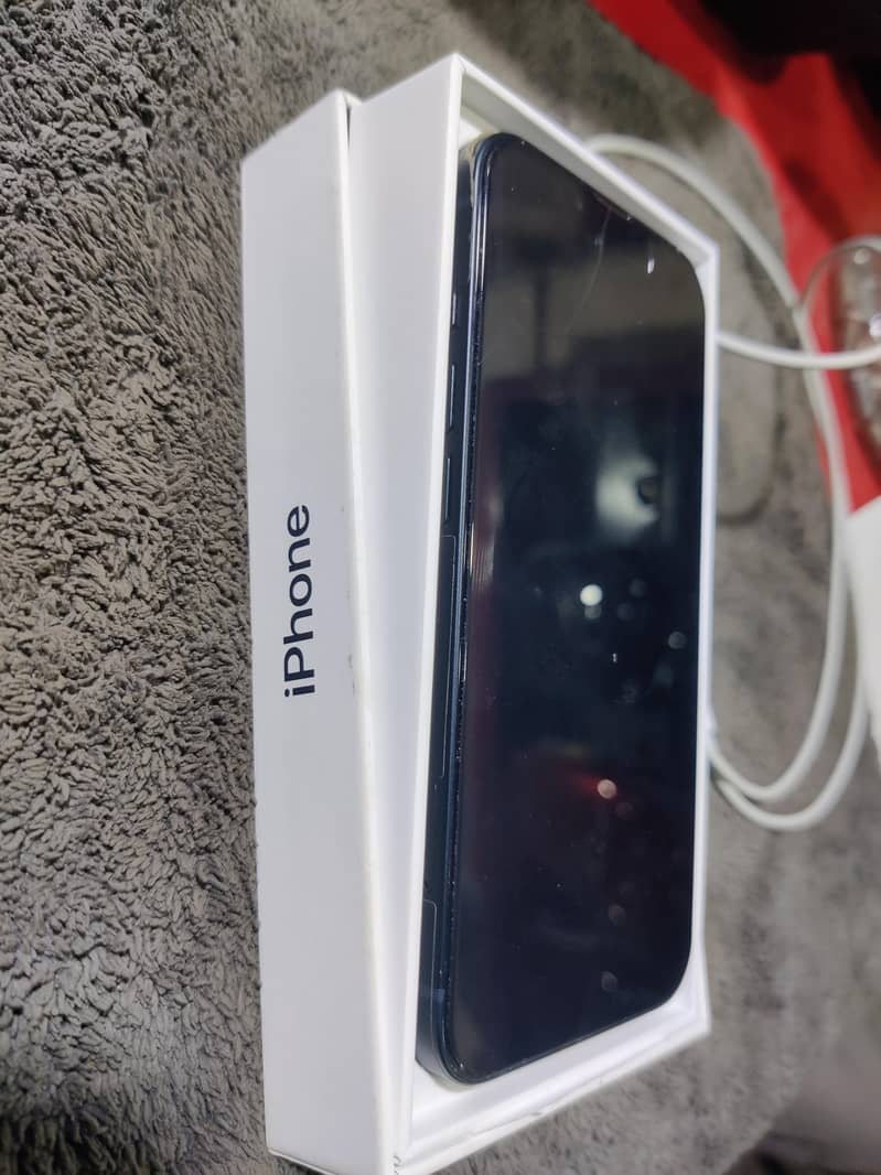 Apple iPhone 13 6