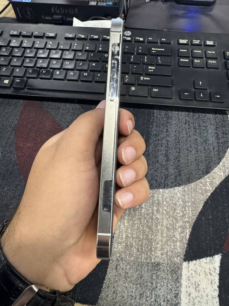 Apple iPhone 12 Pro 4